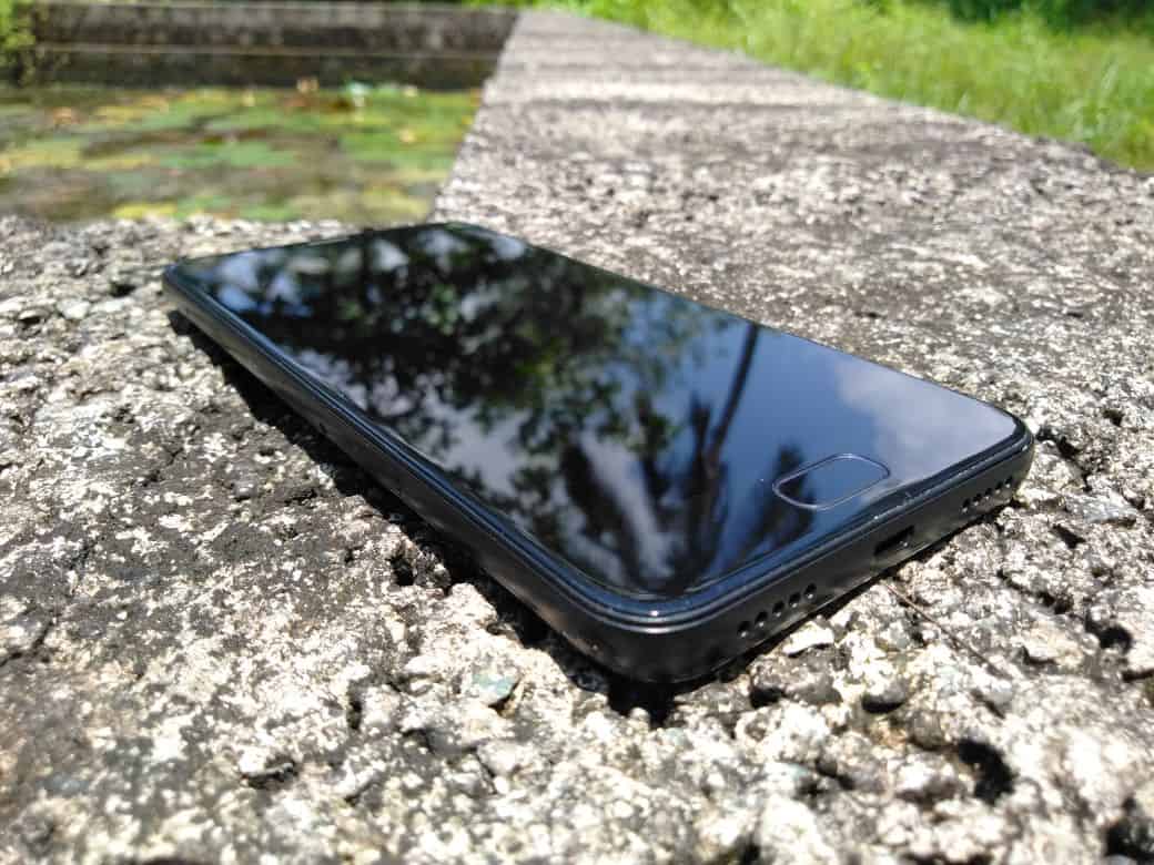 infocus turbo 5 plus review side