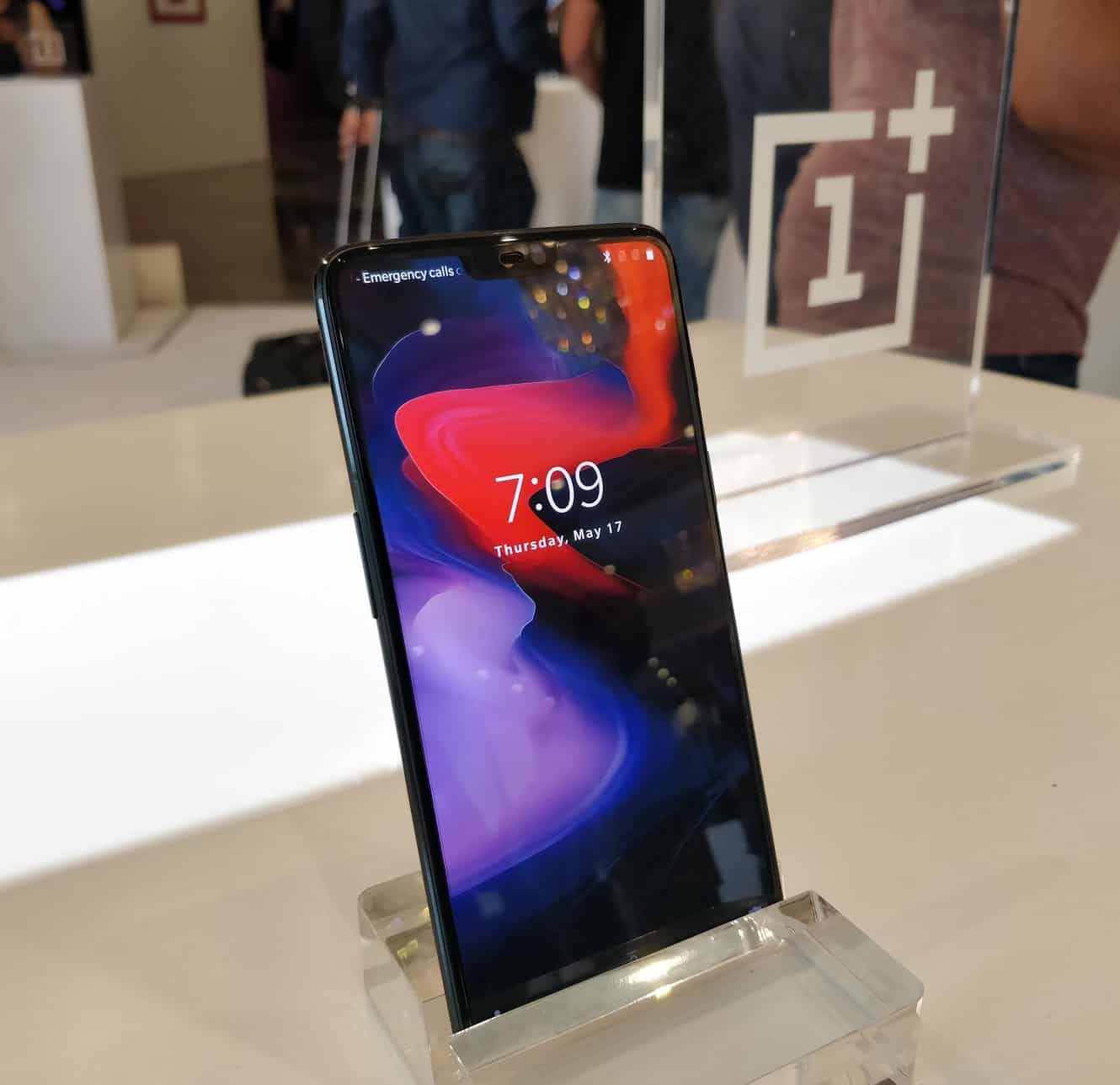 OnePlus 6 Review - The Best OnePlus Phone that Stands Out In A Crowd Of Competitors 1